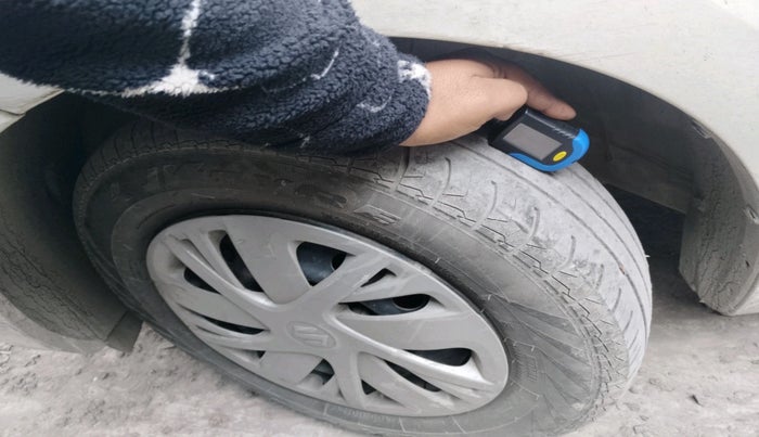 2022 Maruti Swift LXI, Petrol, Manual, 61,801 km, tyre