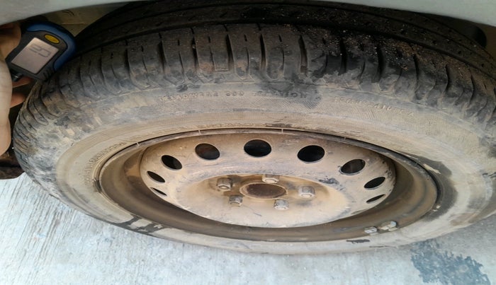 2021 Maruti Ertiga VXI SHVS, Petrol, Manual, 76,974 km, tyre