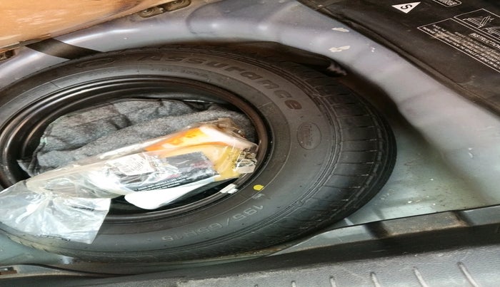 2019 Hyundai VENUE SX 1.0 (O) TURBO, Petrol, Manual, 65,006 km, tyre