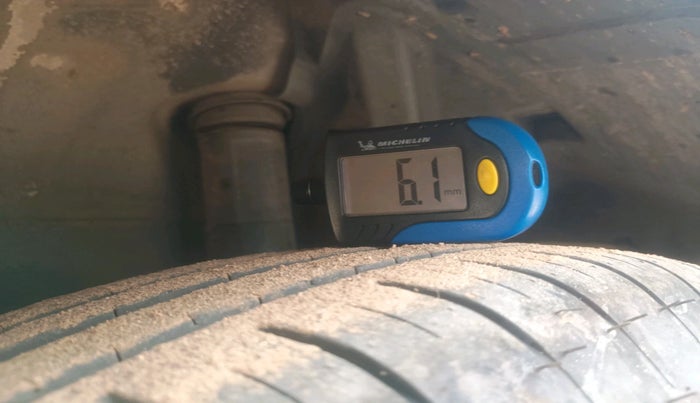 2011 Maruti Ritz VDI, Diesel, Manual, 1,10,322 km, tyre