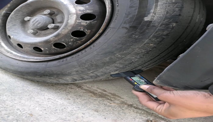 2011 Maruti Swift LXI, Petrol, Manual, 1,36,335 km, tyre