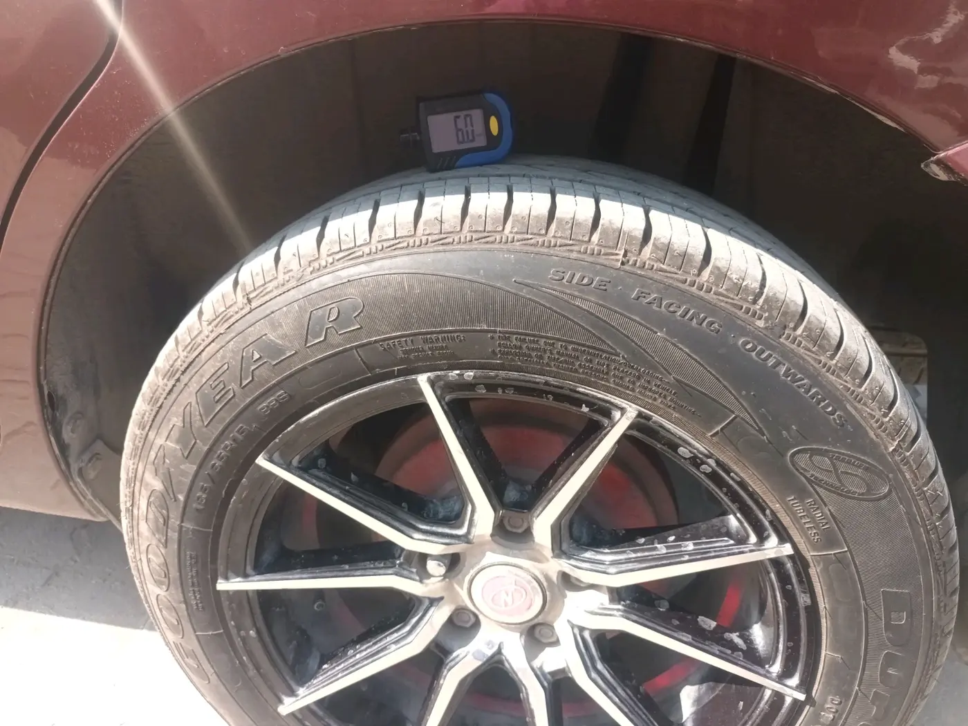 2021 Maruti Ertiga VXI CNG, CNG, Manual, 43,800 km, tyre