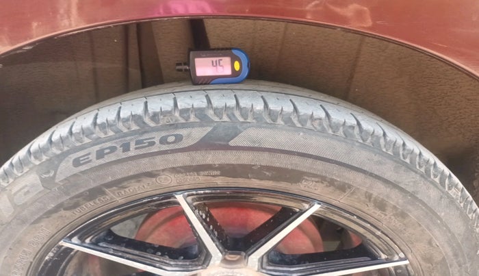 2021 Maruti Ertiga VXI CNG, Petrol, Manual, 43,800 km, tyre