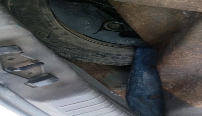 2011 Hyundai i10 MAGNA 1.2, Petrol, Manual, 73,870 km, tyre