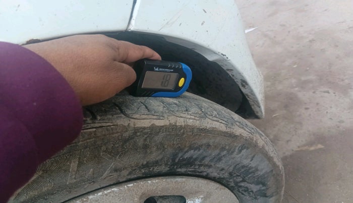 2011 Hyundai i10 MAGNA 1.2, Petrol, Manual, 73,870 km, tyre