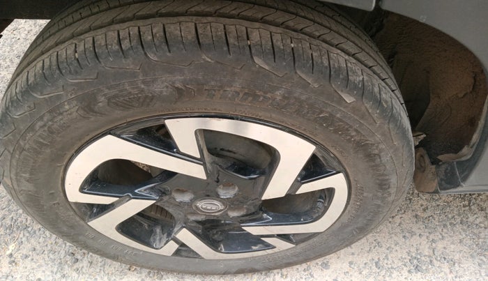 2021 Nissan MAGNITE XV PREMIUM TURBO, Petrol, Manual, 66,013 km, tyre