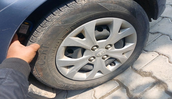 2015 Hyundai Grand i10 SPORTZ 1.2 KAPPA VTVT, Petrol, Manual, 40,369 km, tyre