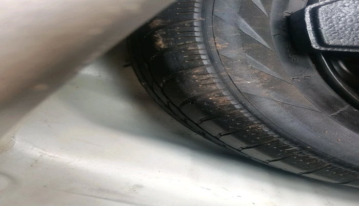 2015 Maruti Celerio VXI AMT, Petrol, Automatic, 73,007 km, tyre