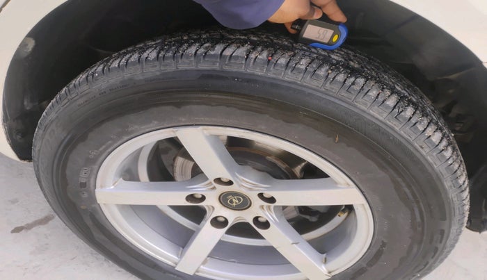 2019 Mahindra XUV500 W5, Diesel, Manual, 97,306 km, tyre