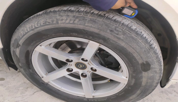 2019 Mahindra XUV500 W5, Diesel, Manual, 97,306 km, tyre