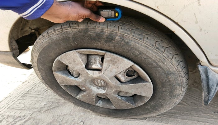 2016 Maruti Eeco 5 STR WITH A/C+HTR, Petrol, Manual, 53,398 km, tyre