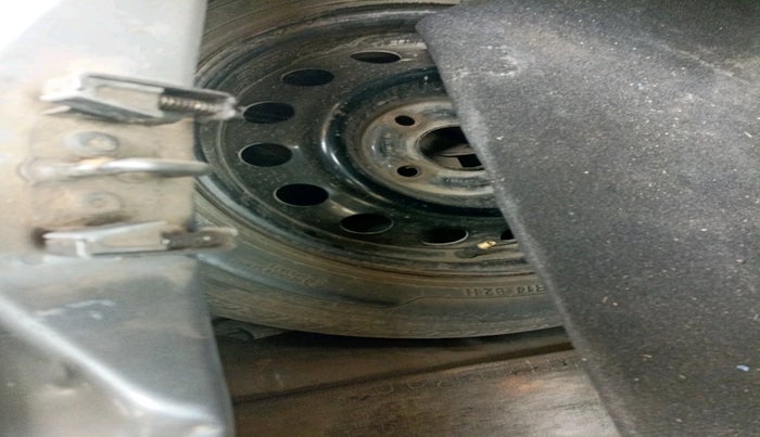 2016 Ford New Figo TREND 1.5L DIESEL, Diesel, Manual, 1,72,987 km, tyre