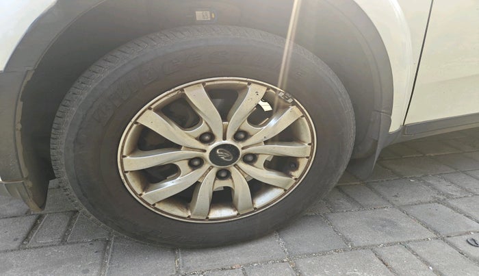 2016 Mahindra XUV500 W10 AT, Diesel, Automatic, 38,647 km, tyre