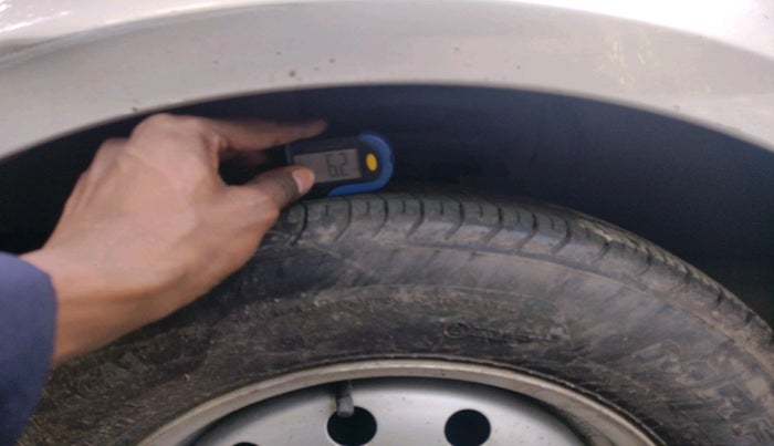 2011 Maruti Swift LXI, Petrol, Manual, 70,913 km, tyre