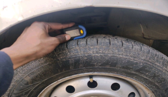 2011 Maruti Swift LXI, Petrol, Manual, 70,913 km, tyre