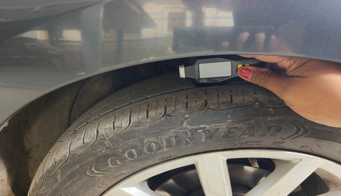 2018 Volkswagen Ameo HIGHLINE1.2L PLUS 16 ALLOY, Petrol, Manual, 93,429 km, tyre