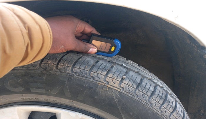 2017 Maruti Swift VDI (O), Diesel, Manual, 79,584 km, tyre