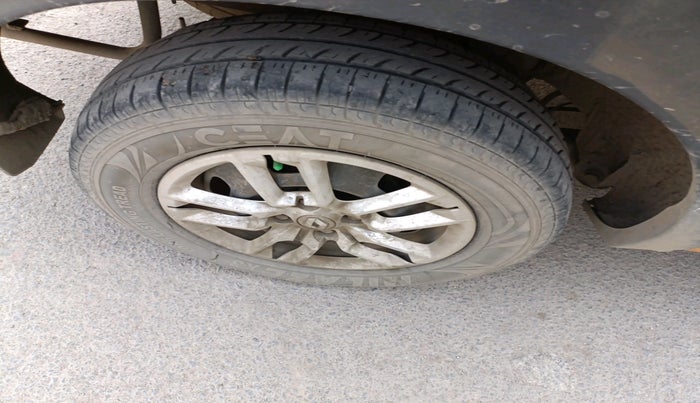 2021 Renault TRIBER RXT, Petrol, Manual, 1,08,996 km, tyre