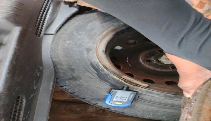 2011 Hyundai i20 SPORTZ 1.2, Petrol, Manual, 1,70,041 km, tyre