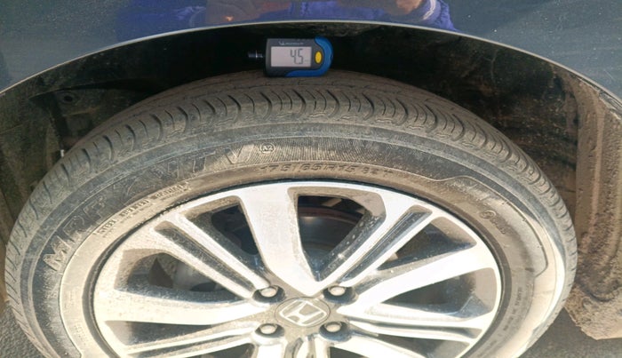 2024 Honda Amaze 1.2L I-VTEC VX CVT, Petrol, Automatic, 26,321 km, tyre