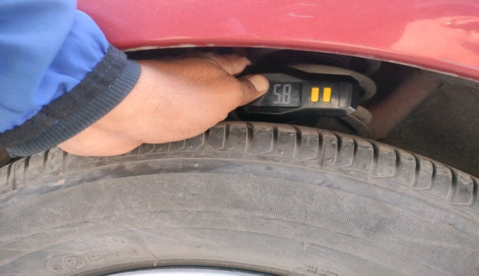 2011 Hyundai i10 MAGNA 1.2, Petrol, Manual, 62,505 km, tyre