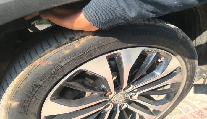 2021 MG HECTOR SHARP 2.0 DIESEL, Diesel, Manual, 52,900 km, tyre