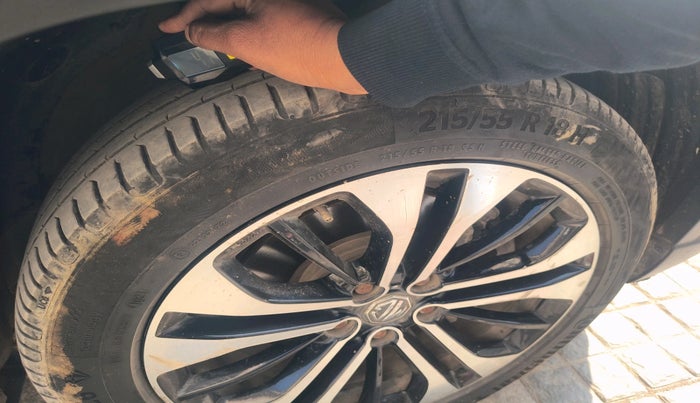 2021 MG HECTOR SHARP 2.0 DIESEL, Diesel, Manual, 52,900 km, tyre