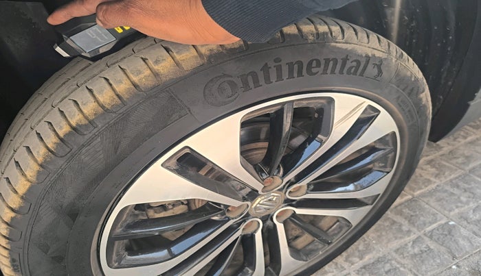 2021 MG HECTOR SHARP 2.0 DIESEL, Diesel, Manual, 52,900 km, tyre