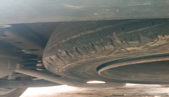 2015 Mahindra XUV500 W10, Diesel, Manual, 1,37,469 km, tyre