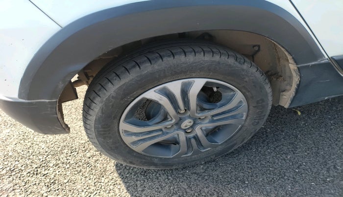 2018 Tata TIAGO NRG PETROL, Petrol, Manual, 32,128 km, tyre