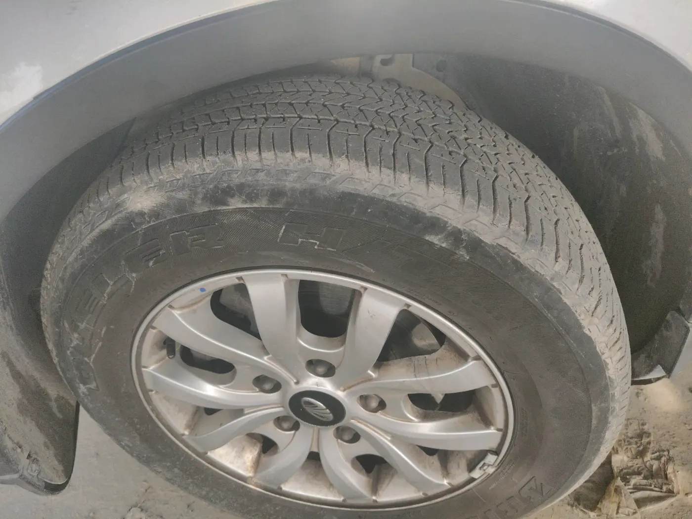2018 Mahindra XUV500 W10 AT, Diesel, Automatic, 42,545 km, tyre