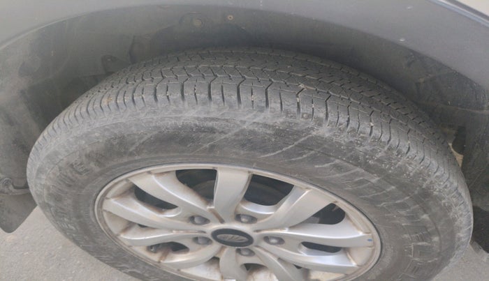 2018 Mahindra XUV500 W10 AT, Diesel, Automatic, 42,545 km, tyre