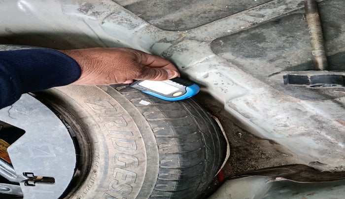 2016 Mahindra Kuv100 K8 D 6 STR, Diesel, Manual, 61,214 km, tyre