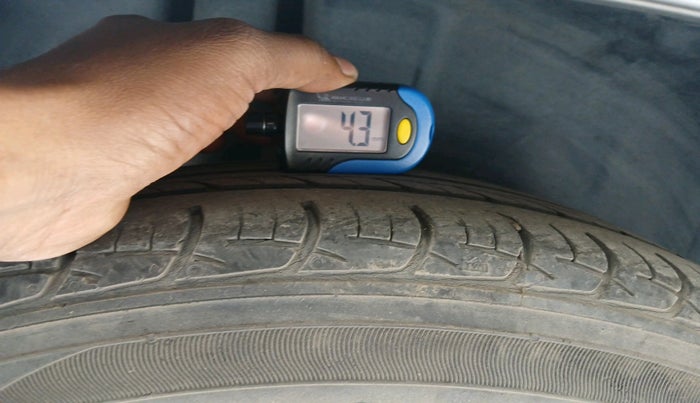 2017 Maruti Ciaz DELTA DIESEL 1.3, Diesel, Manual, 1,46,242 km, tyre