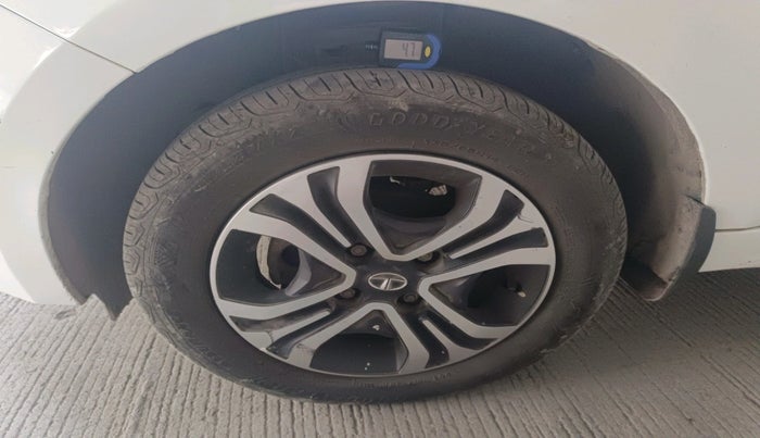 2023 Tata Tiago XT CNG, Petrol, Manual, 14,858 km, tyre