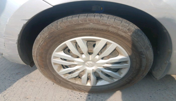 2017 Maruti Dzire VXI, Petrol, Manual, 58,445 km, tyre