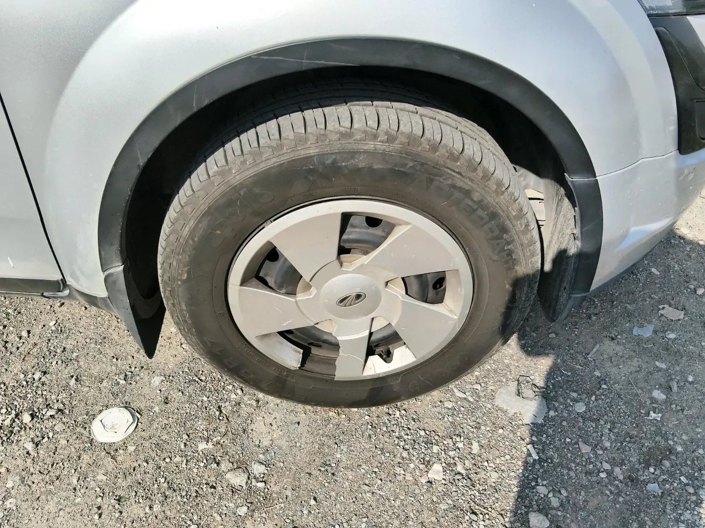 2017 Mahindra XUV500 W6 1.99, Diesel, Manual, 62,255 km, tyre
