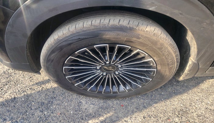 2024 KIA CARENS Premium (O) 1.5 Petrol 7 STR, Petrol, Manual, 2,741 km, tyre