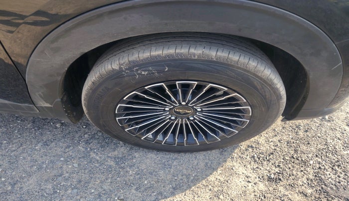 2024 KIA CARENS Premium (O) 1.5 Petrol 7 STR, Petrol, Manual, 2,741 km, tyre