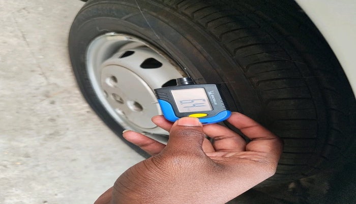 2016 Tata Tiago XM PETROL, Petrol, Manual, 51,018 km, tyre