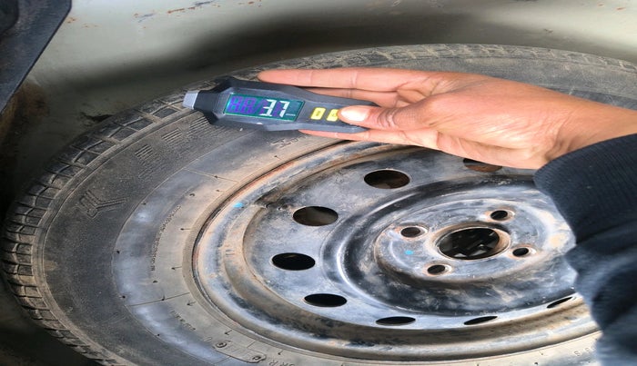 2013 Maruti Swift VDI, Diesel, Manual, 62,498 km, tyre