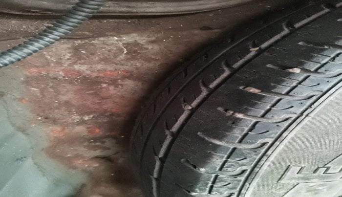 2016 Datsun Redi Go S, Petrol, Manual, 1,07,129 km, tyre