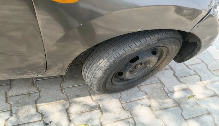 2016 Datsun Redi Go S, Petrol, Manual, 1,07,129 km, tyre