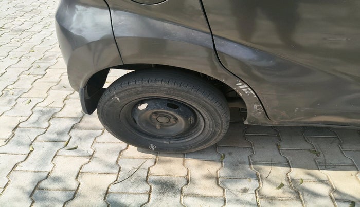 2016 Datsun Redi Go S, Petrol, Manual, 1,07,129 km, tyre