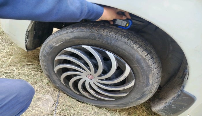 2013 Maruti Wagon R 1.0 LXI, Petrol, Manual, 44,830 km, tyre