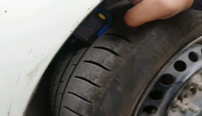 2013 Honda Amaze 1.5L I-DTEC S, Diesel, Manual, 1,34,341 km, tyre