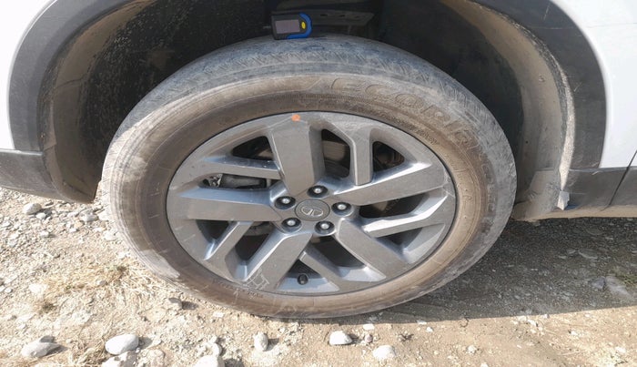 2022 Tata Safari XT PLUS, Diesel, Manual, 43,006 km, tyre