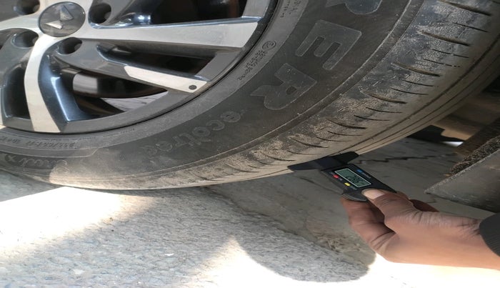 2022 Mahindra XUV700 MX D MT 5 STR, Diesel, Manual, 65,052 km, tyre