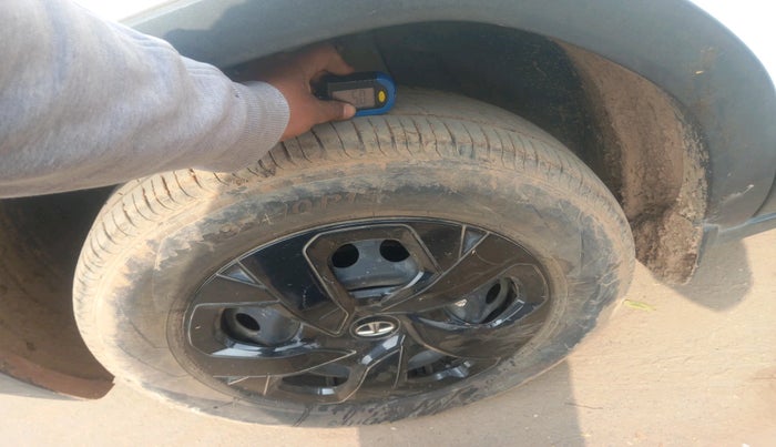 2023 Tata PUNCH ADVENTURE MT, Petrol, Manual, 17,874 km, tyre