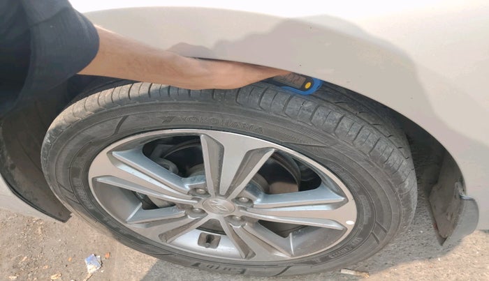 2017 Hyundai Verna 1.6 VTVT SX (O) AT, Petrol, Automatic, 69,644 km, tyre